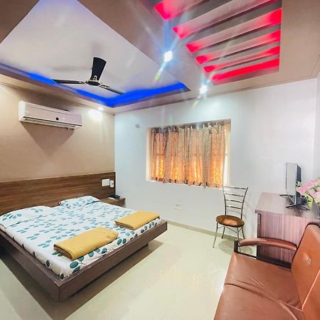 Hotel Rajdhani And Guest House Gujarat - Best Family Hotel In Halol Near Pavagadh And Halol Gidc Kültér fotó
