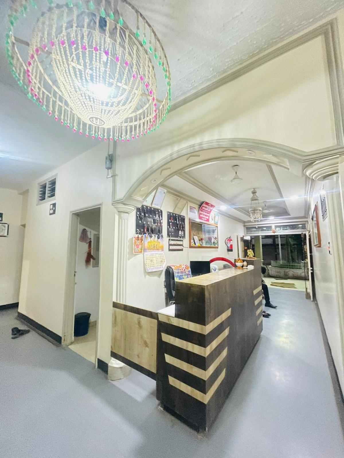 Hotel Rajdhani And Guest House Gujarat - Best Family Hotel In Halol Near Pavagadh And Halol Gidc Kültér fotó