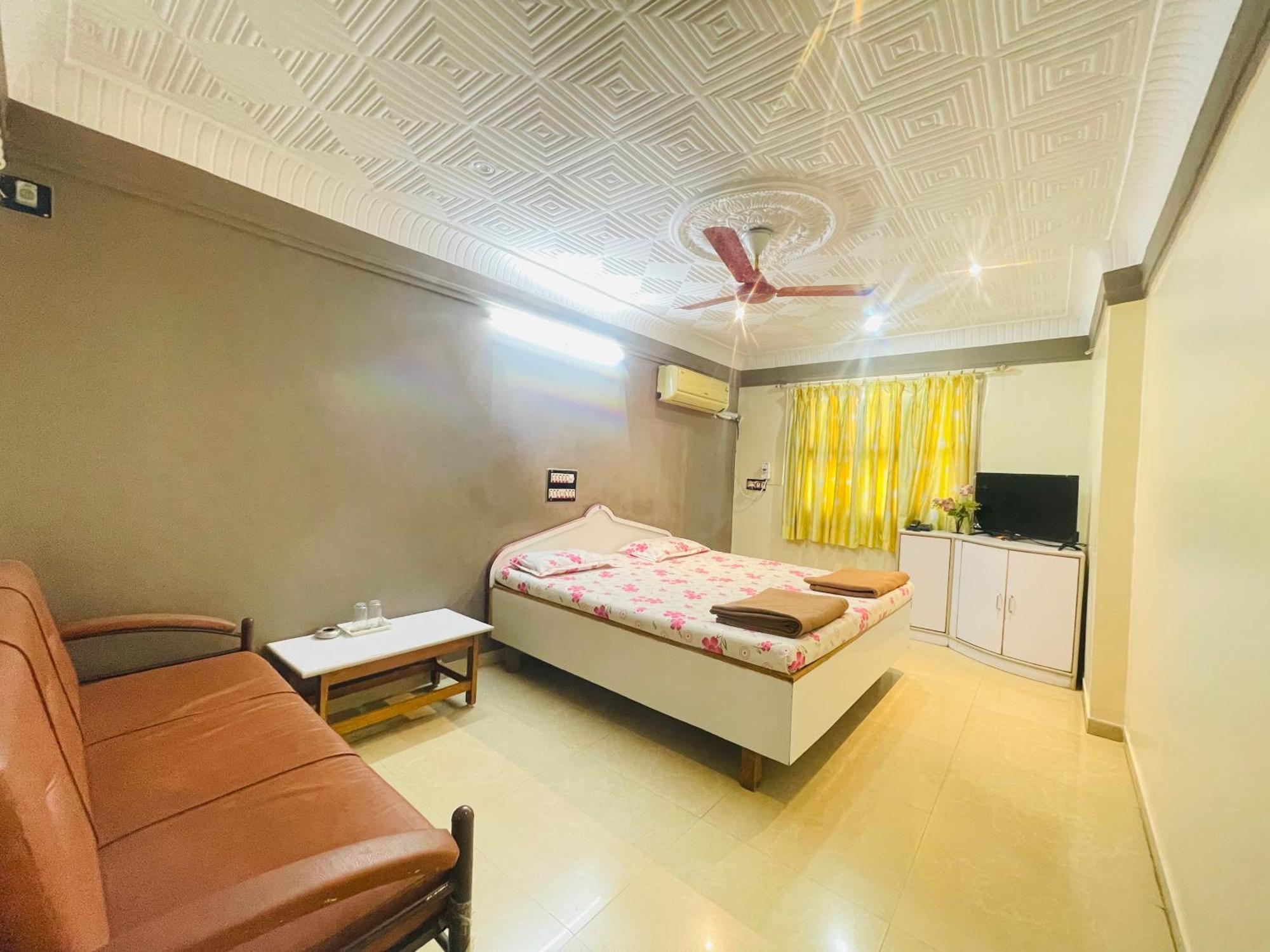 Hotel Rajdhani And Guest House Gujarat - Best Family Hotel In Halol Near Pavagadh And Halol Gidc Kültér fotó