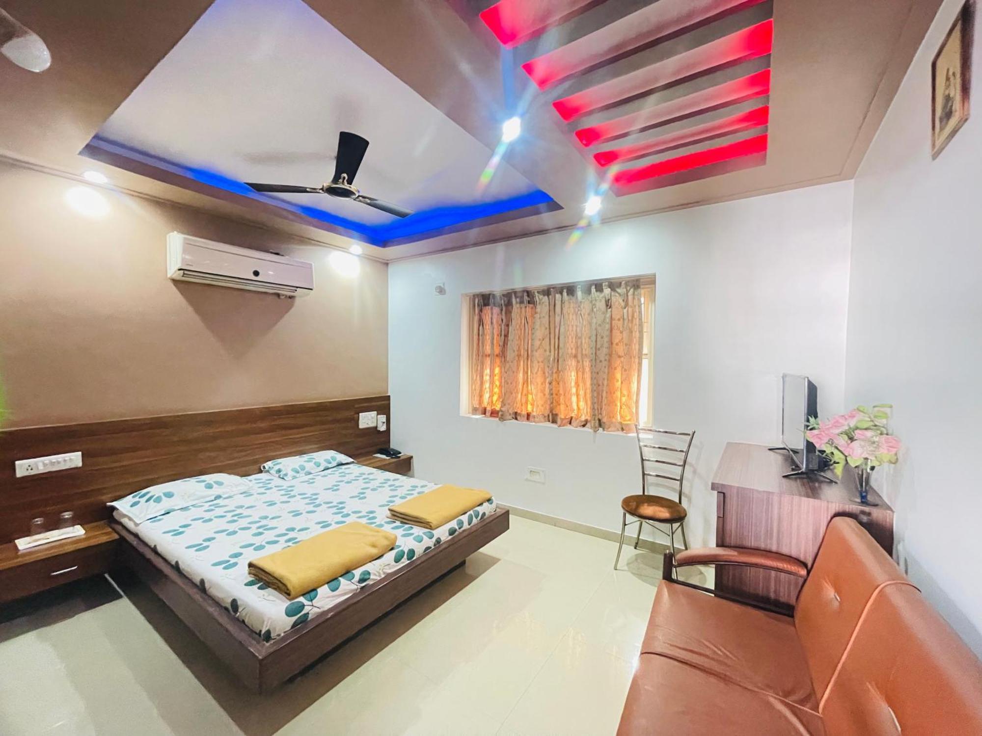 Hotel Rajdhani And Guest House Gujarat - Best Family Hotel In Halol Near Pavagadh And Halol Gidc Kültér fotó