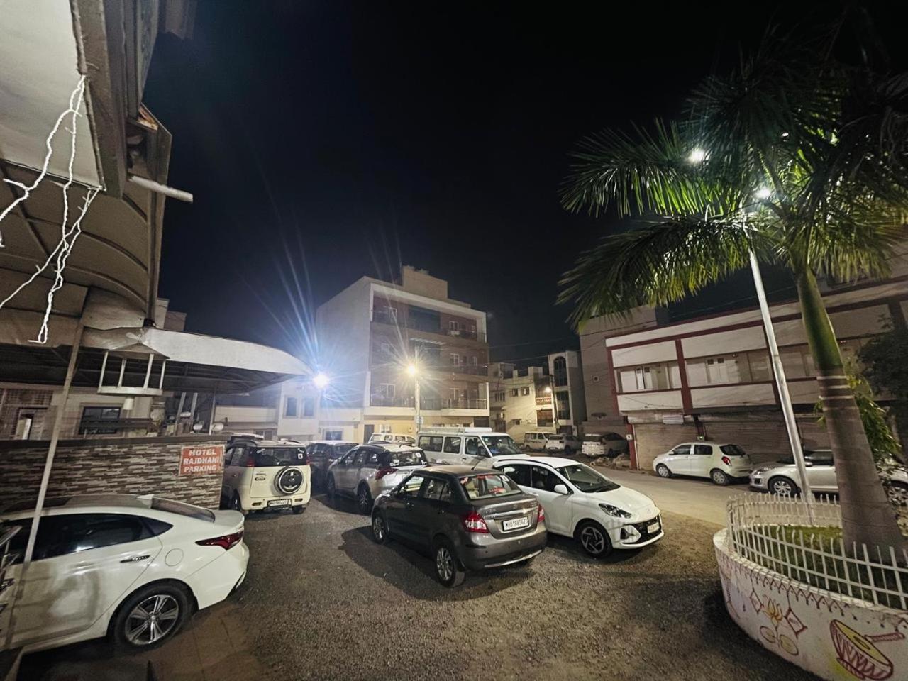 Hotel Rajdhani And Guest House Gujarat - Best Family Hotel In Halol Near Pavagadh And Halol Gidc Kültér fotó